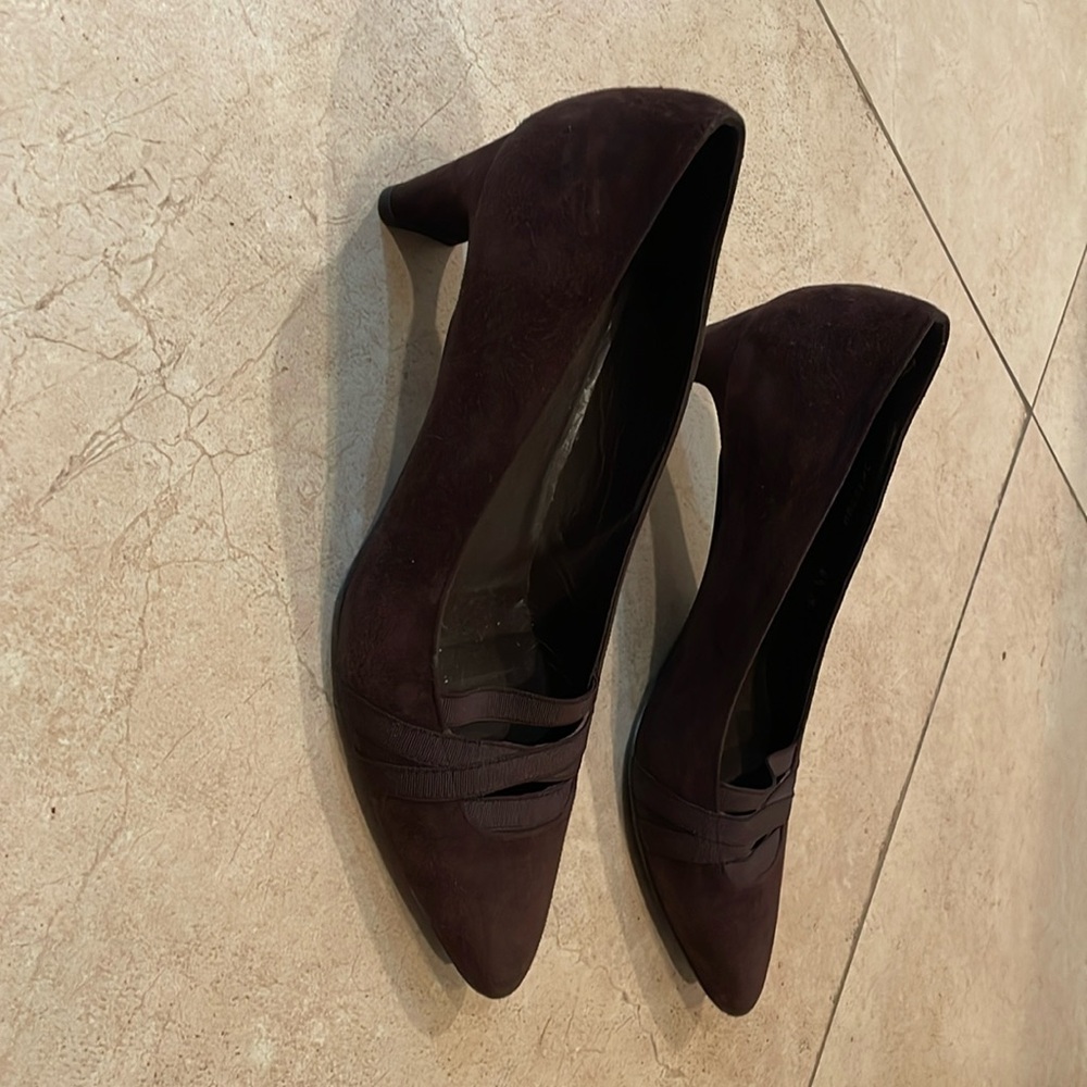 Stuart Weitzman 6.5 heels brown